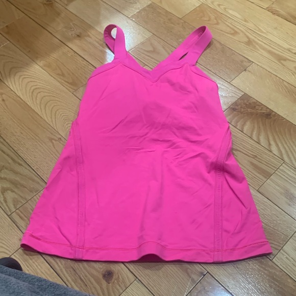 lululemon tank top with a built in sports bra xxs - Picture 1 of 2